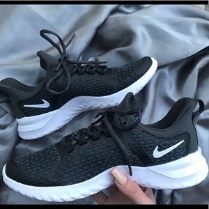 NWOT🌷Nike Renew Rival Running Shoes